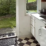 4 Person In