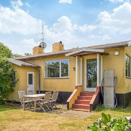 4 Person In Allinge-Sandvig